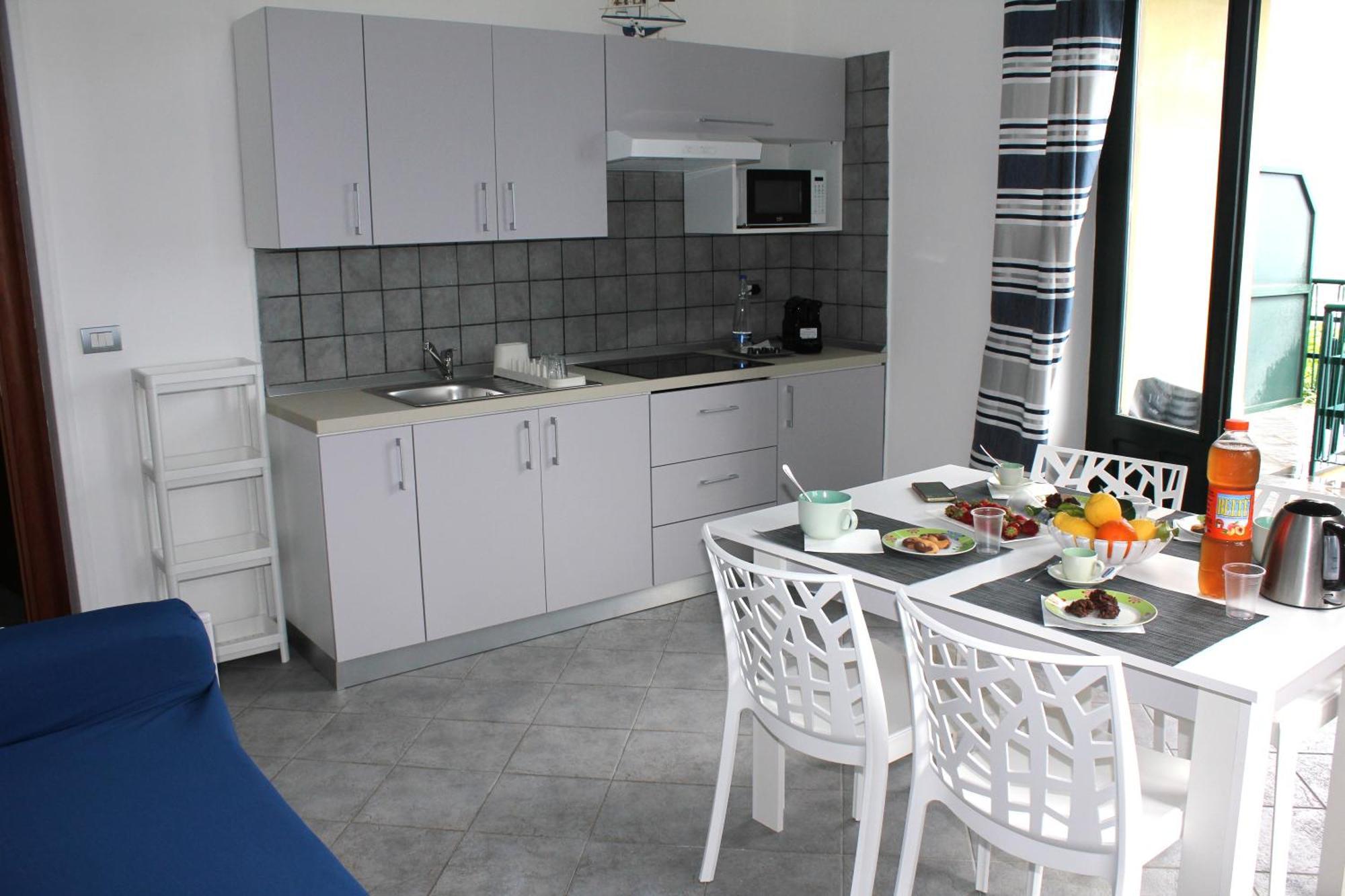 Villa Anita Apartments Capo d'Orlando Bagian luar foto